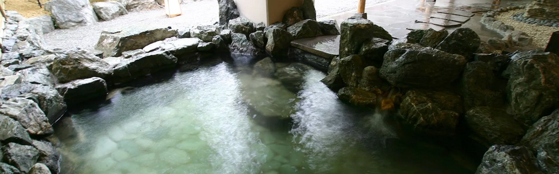 女性のための宿 翠蝶館