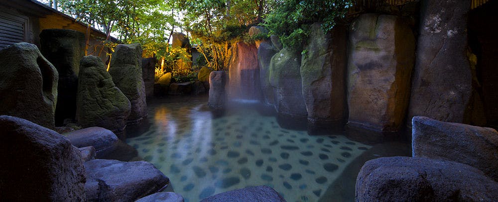 น้ำพุร้อนและอ่างอาบน้ำ