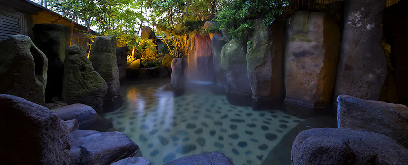 น้ำพุร้อนและอ่างอาบน้ำ