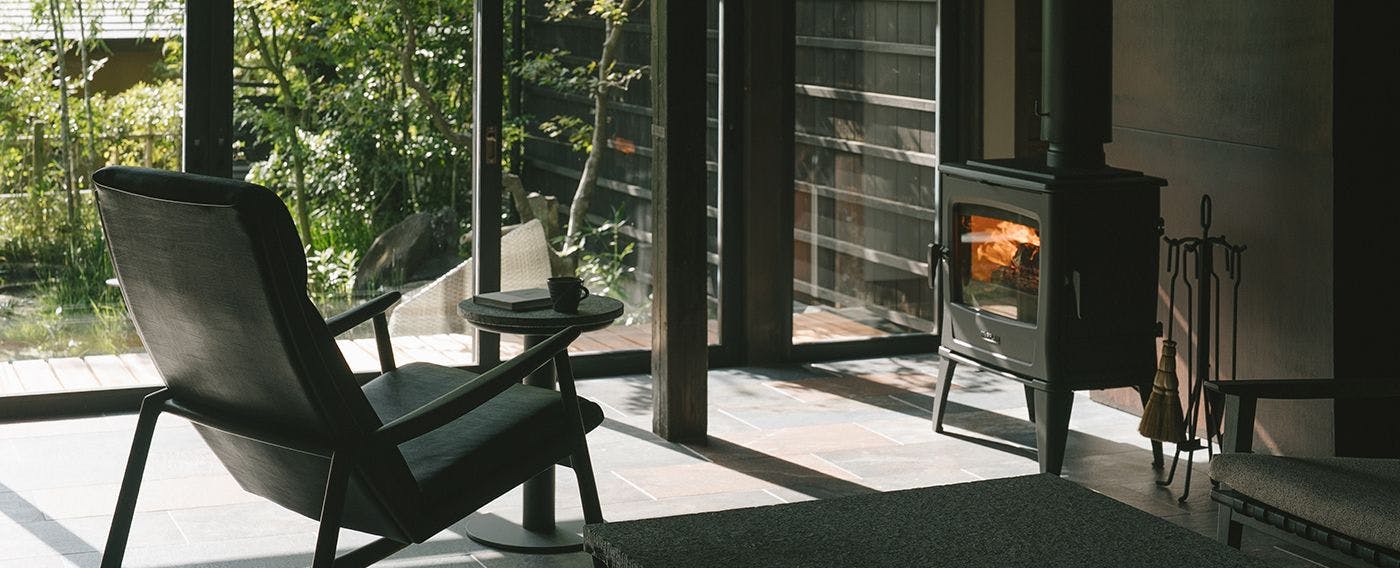 【每日僅接待一組貴賓・特別棟】坐在搖椅上輕輕搖晃，凝望壁爐火光，享受療癒時光