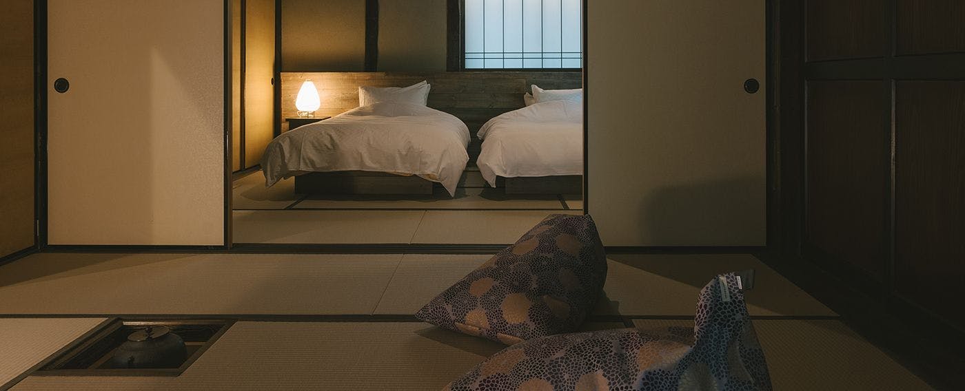 【每日僅接待一組貴賓・特別棟】由改造為茶室的和室一路相連至臥室