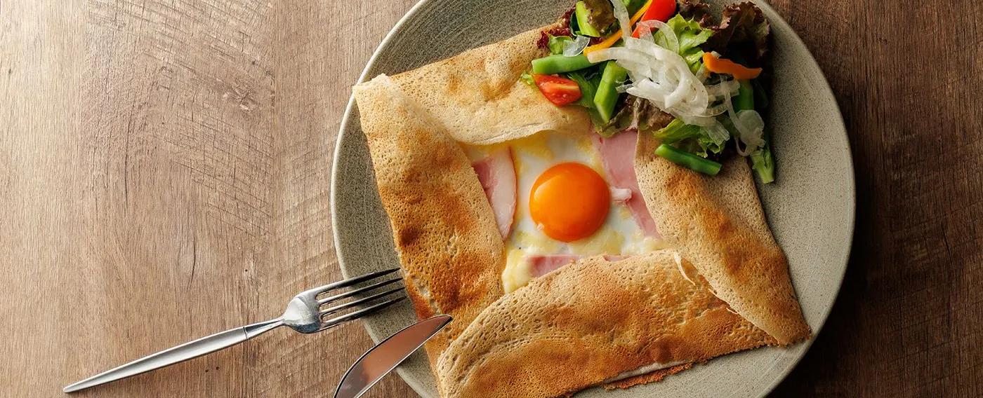 Galette Cafe "Cave à Vin de Yunohara"