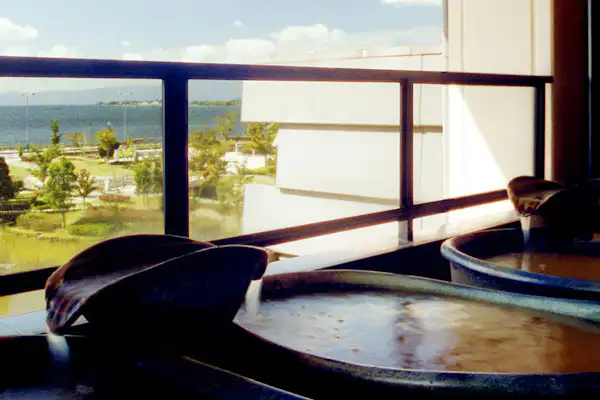 น้ำพุร้อน