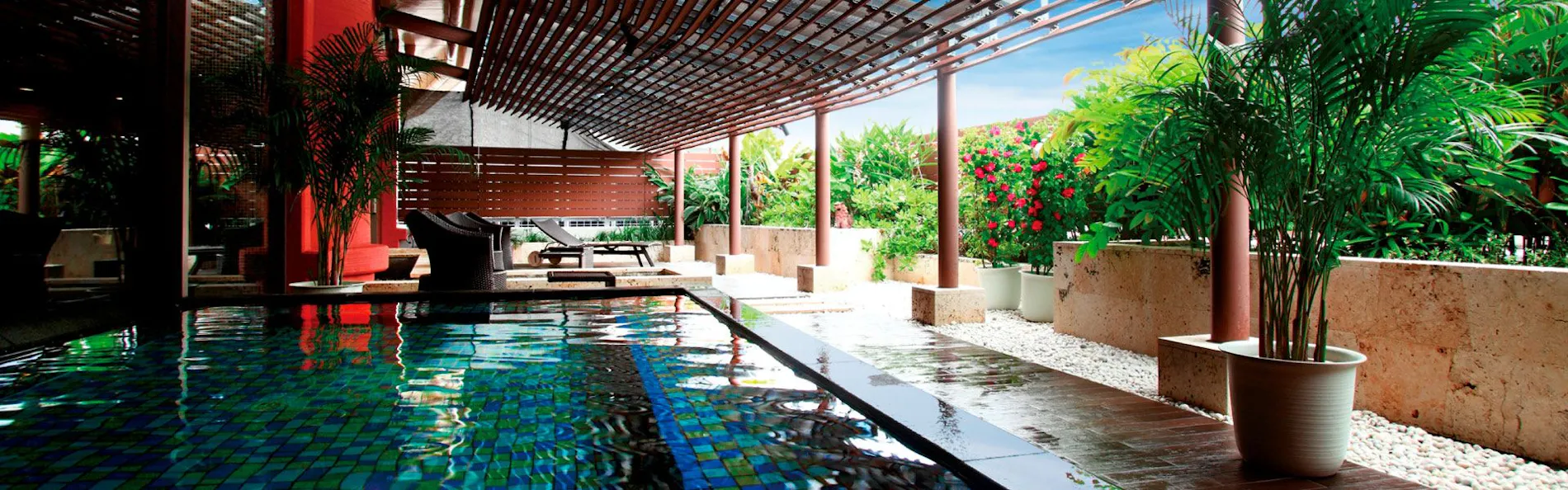 ロワジール スパタワー 那覇