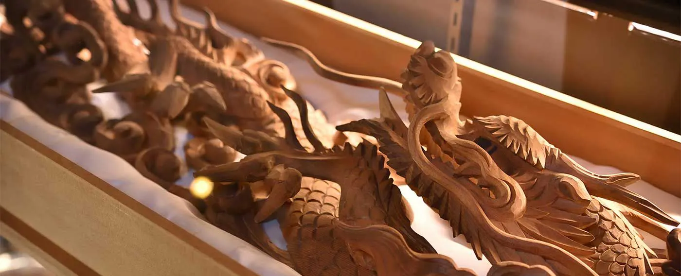 左甚五郎作「雲龍」