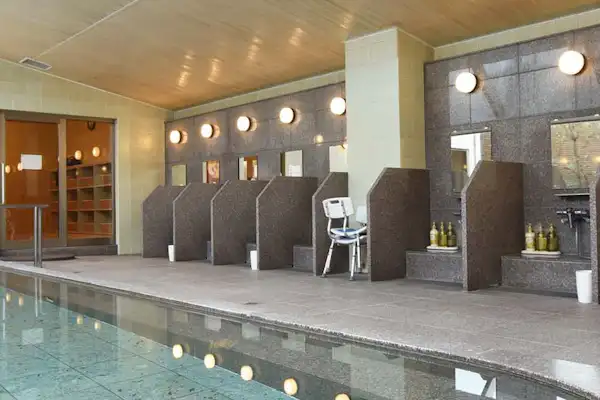 ห้องอาบน้ำสาธารณะ