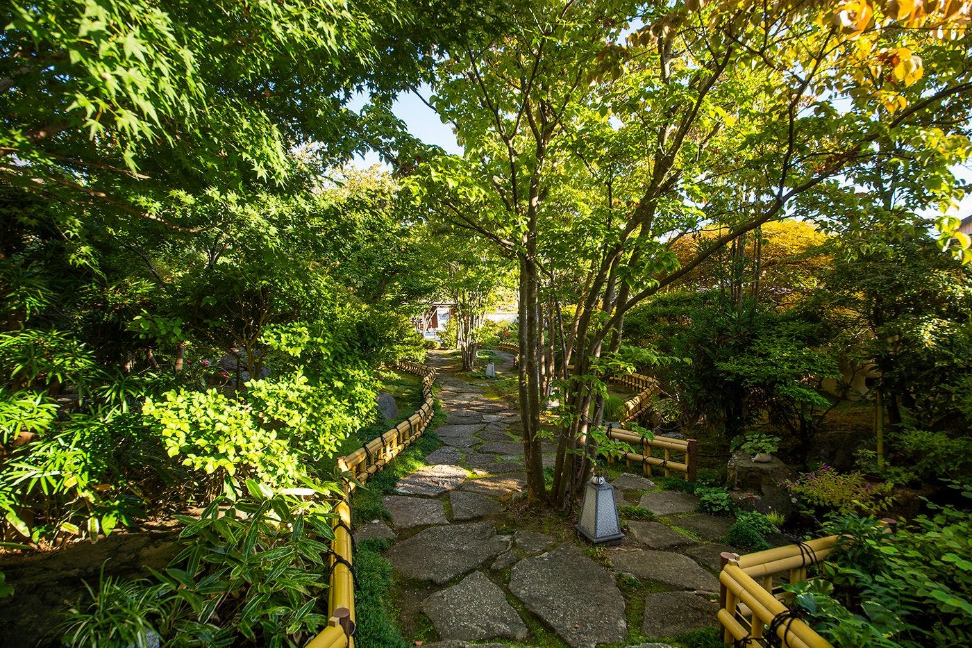 Di dalam area properti