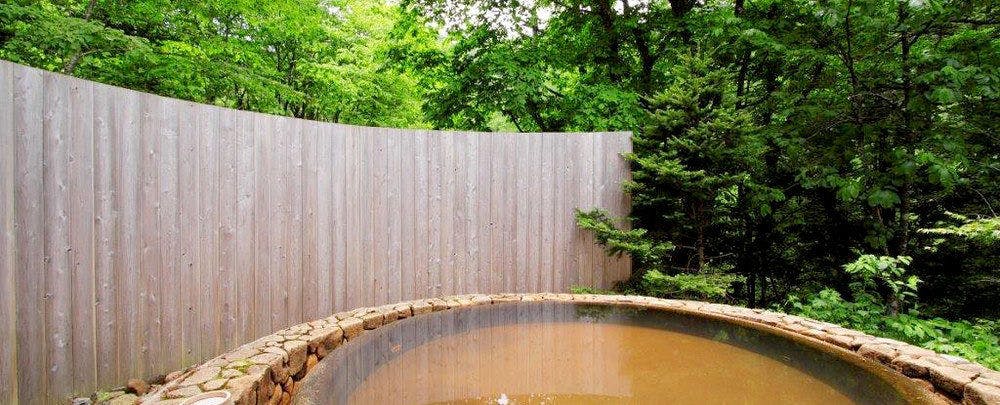 น้ำพุร้อนและอ่างอาบน้ำ