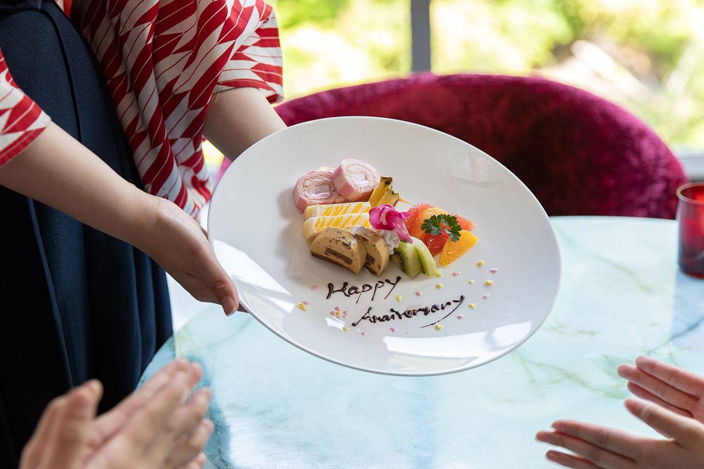 จานขนมหวาน