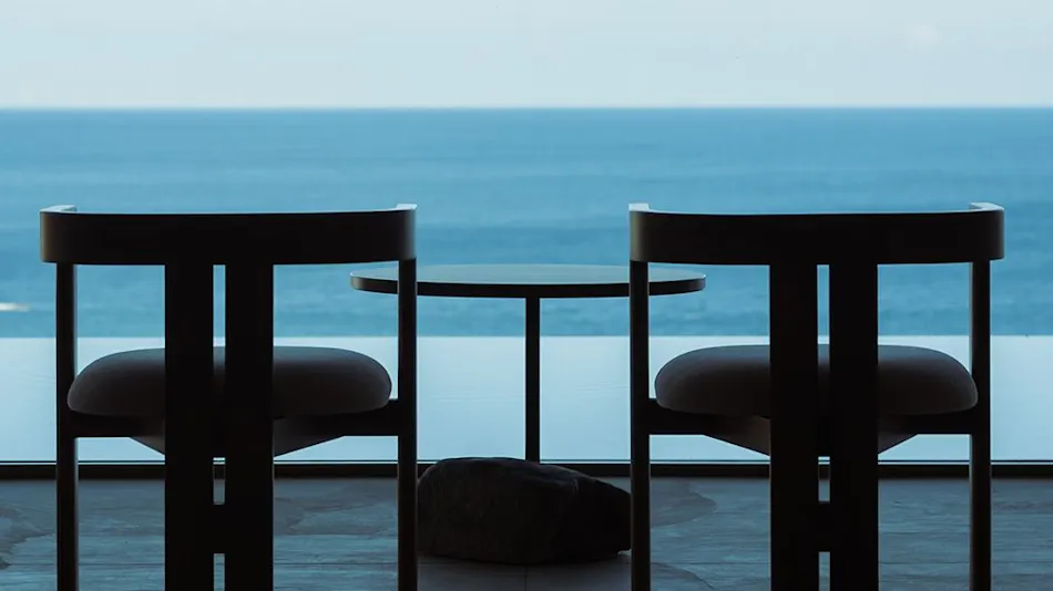 IZU RETREAT by Onko Chishin