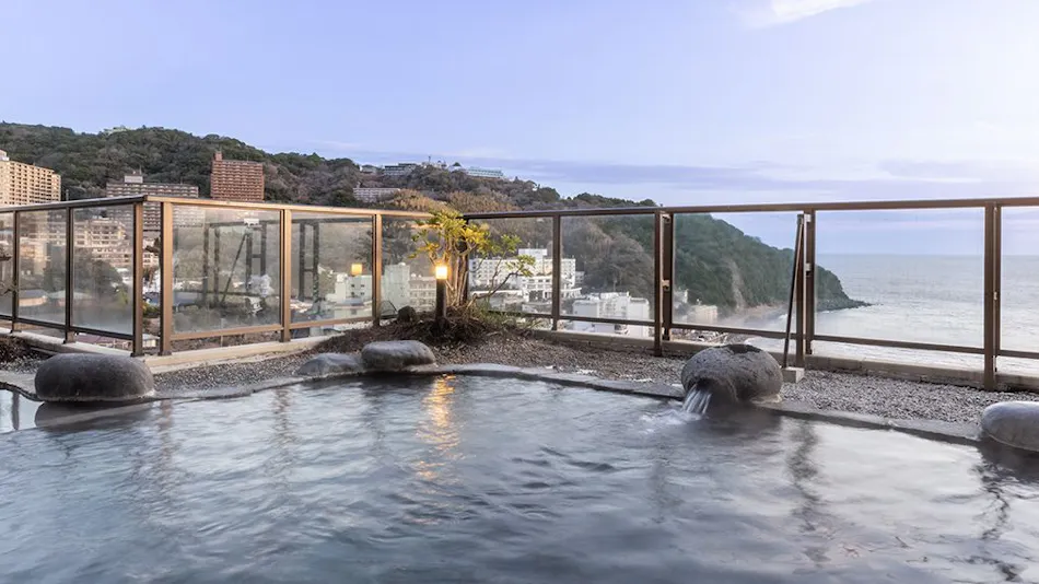 IZU RETREAT by Onko Chishin