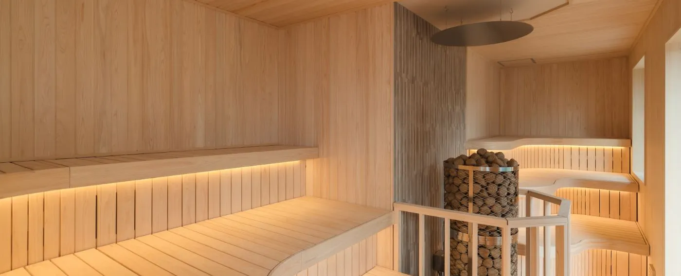 Sauna luar bangunan