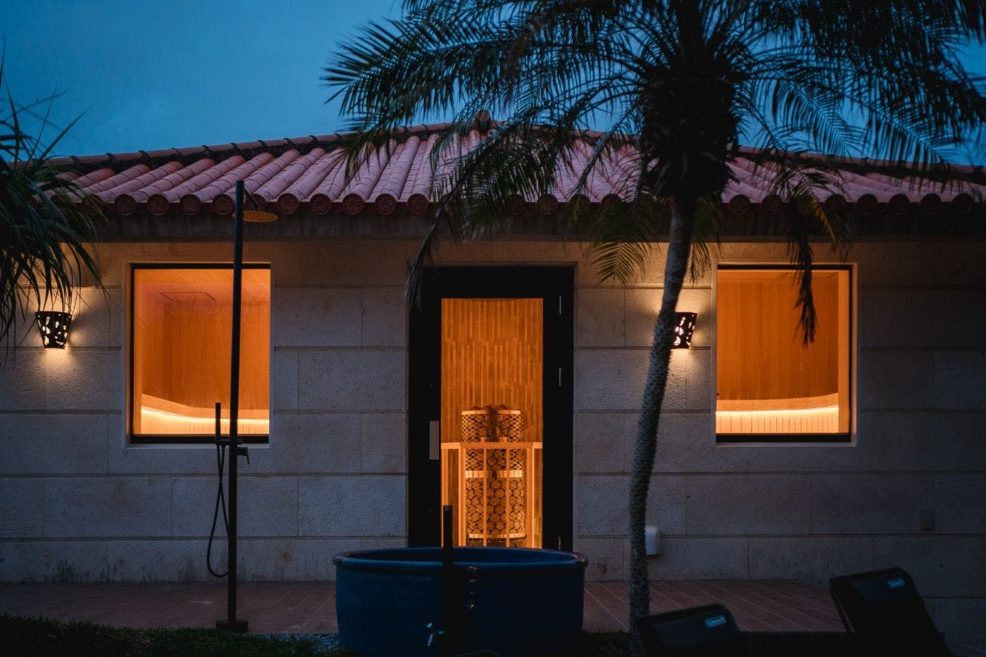 Sauna luar bangunan