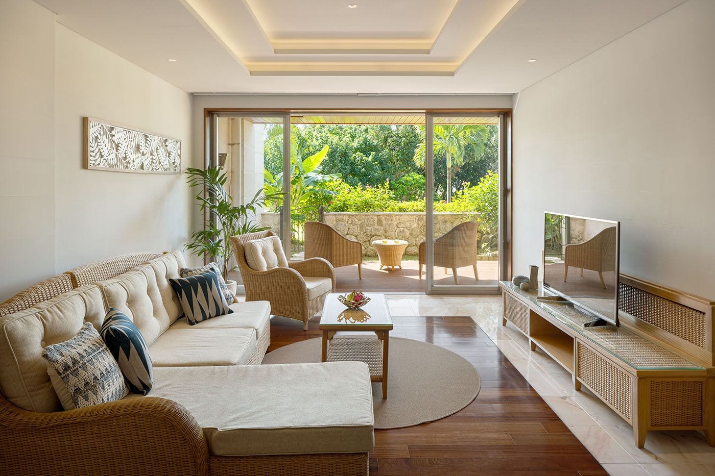 THE UBUFURU ISHIGAKI