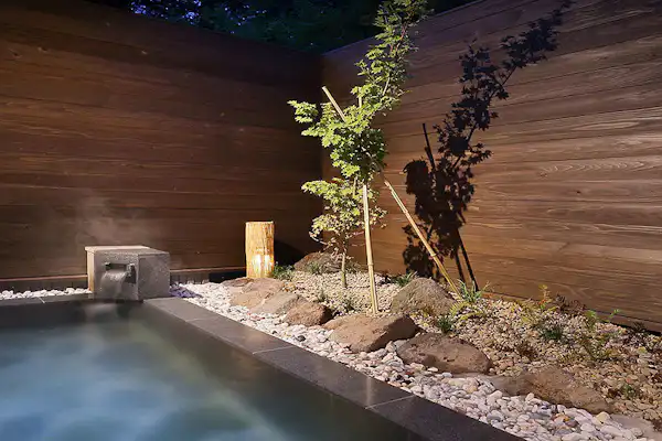 บ่อน้ำพุร้อนกลางแจ้ง