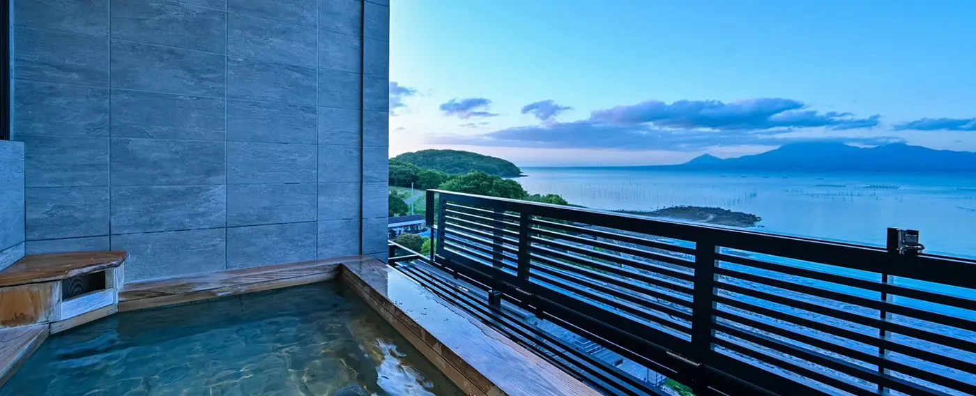 ห้องพักพร้อมอ่างอาบน้ำกลางแจ้ง