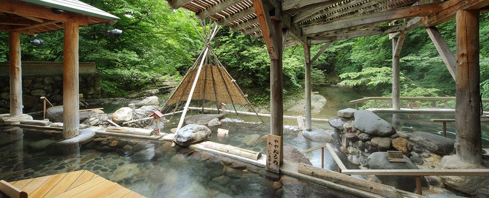 Kolam air panas semula jadi