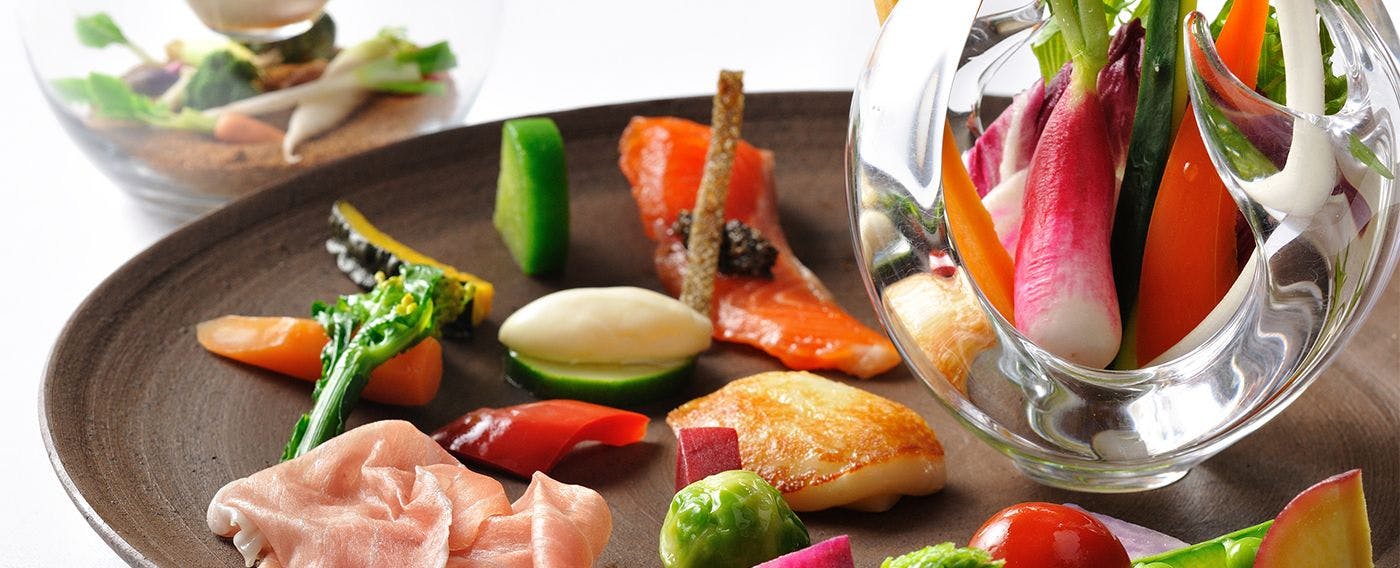 Ruang makan utama "OTTO SETTE NASU"