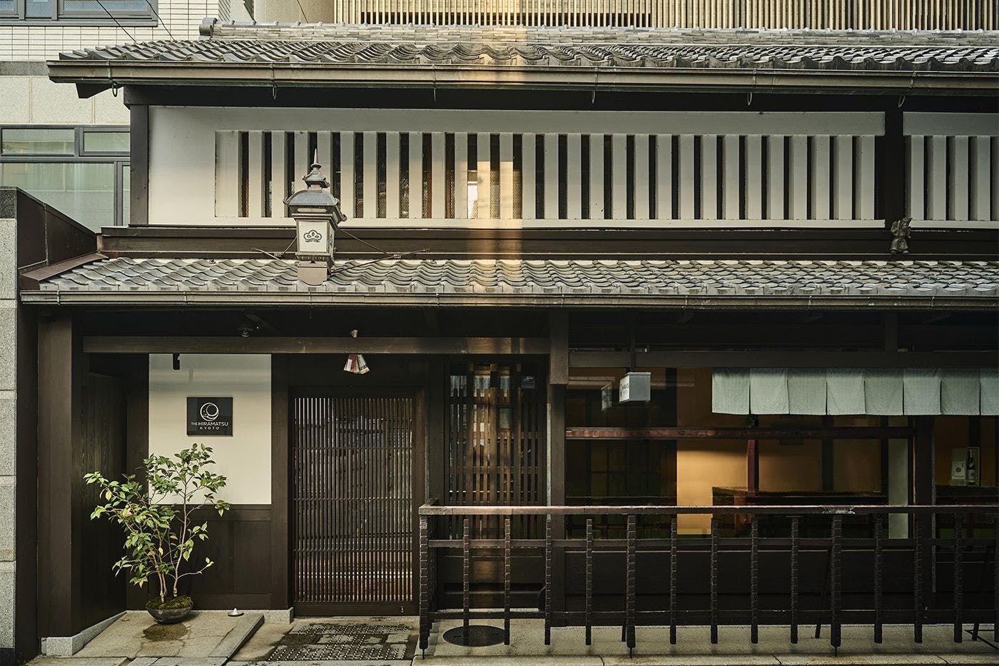 ภายนอกอาคาร