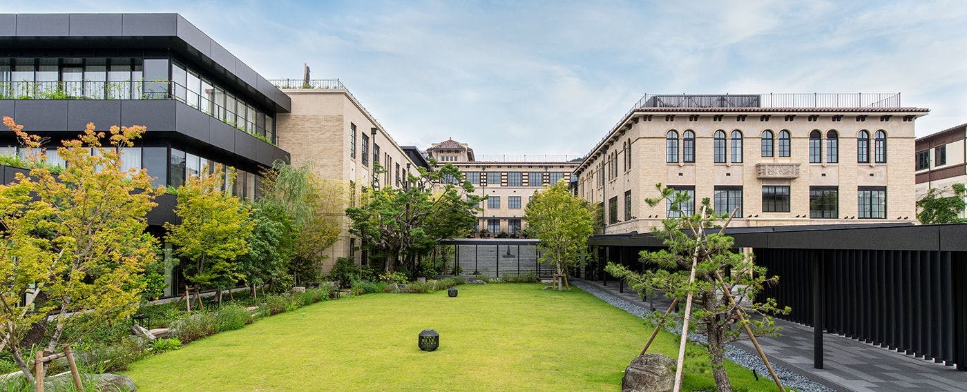 建築当時のデザインを保存・活用し、ザ・ホテル青龍 京都清水として生まれ変わりました