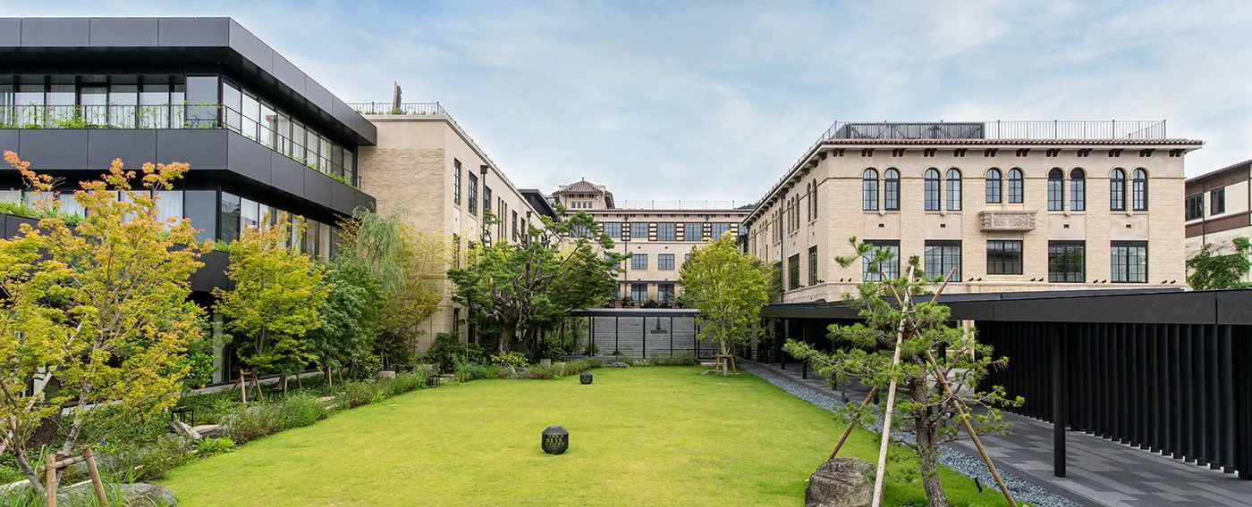 建築当時のデザインを保存・活用し、ザ・ホテル青龍 京都清水として生まれ変わりました