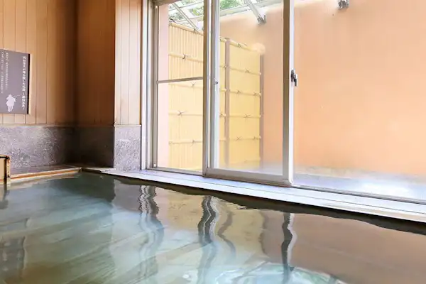 ห้องอาบน้ำรวม