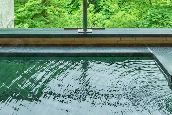 บ่อน้ำพุร้อนกลางแจ้ง