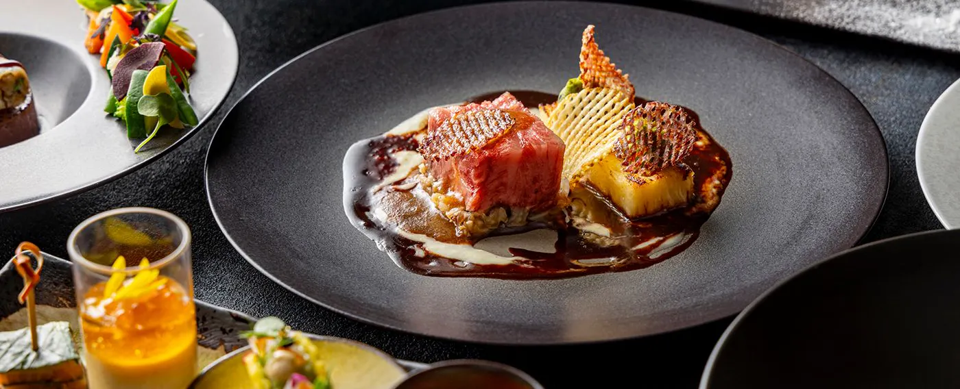 Saat-saat indah dengan hidangan berasaskan bahan tempatan