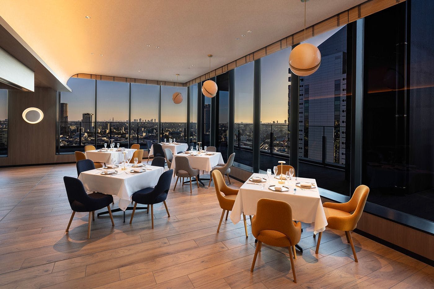 レストラン ・バー