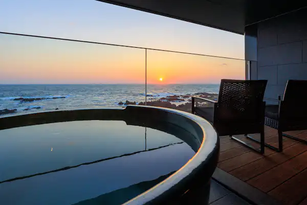 บ่อน้ำพุร้อนกลางแจ้ง