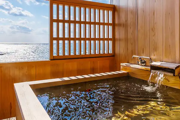 ห้องอาบน้ำกลางแจ้งส่วนตัว