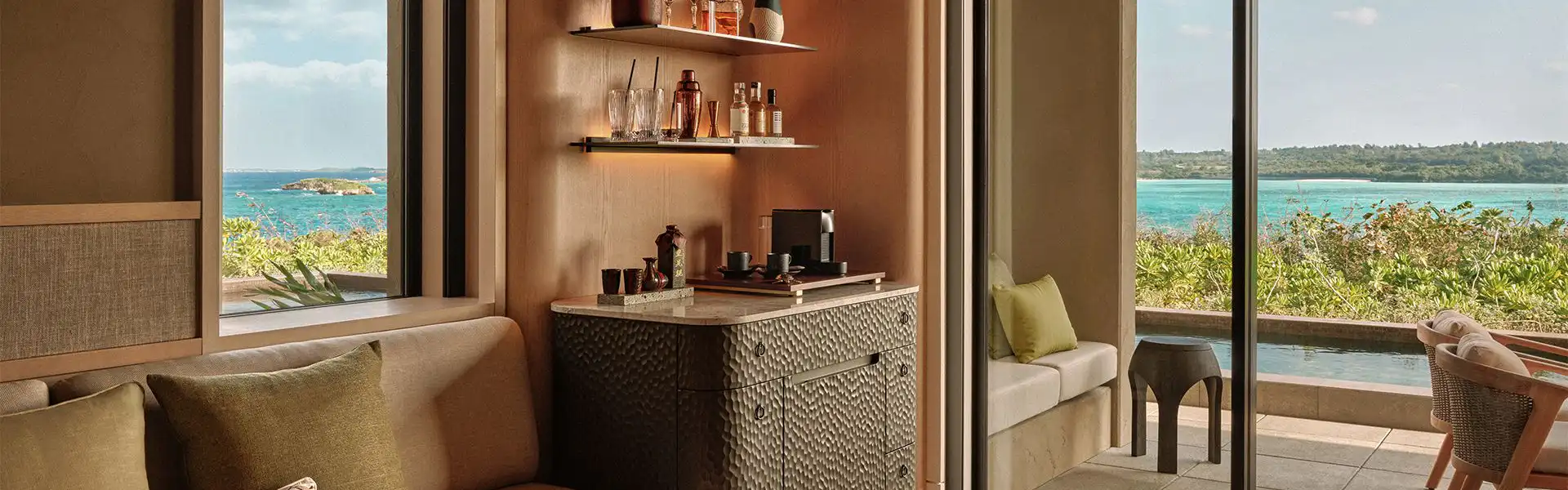 ロビーラウンジ