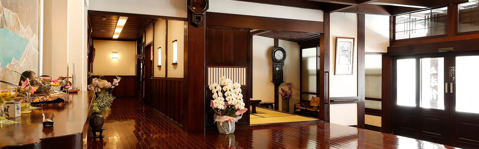 山本館