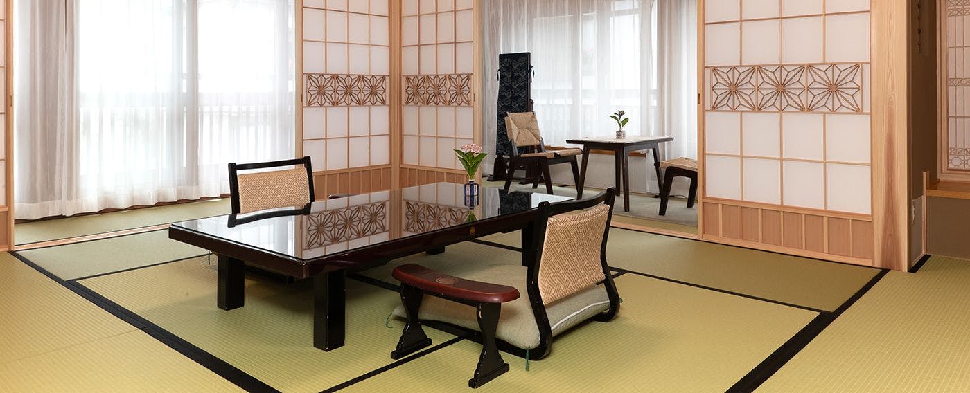 山本館