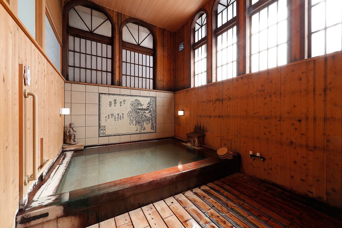 山本館