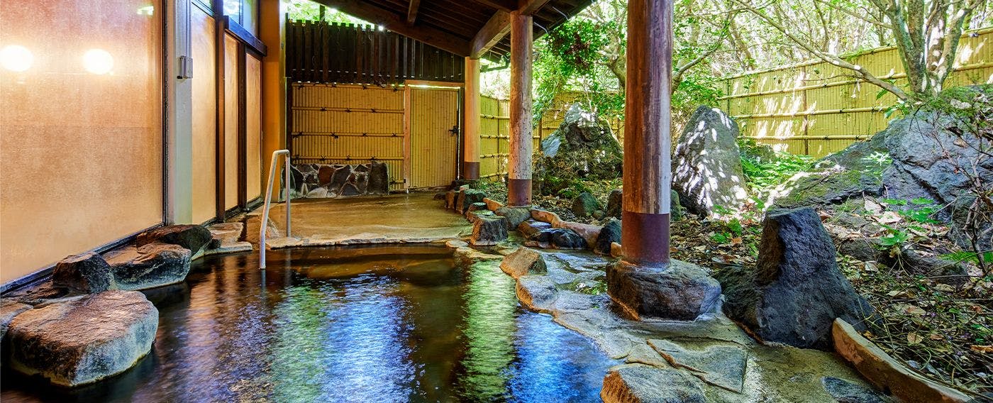 บ่อน้ำพุร้อนกลางแจ้ง