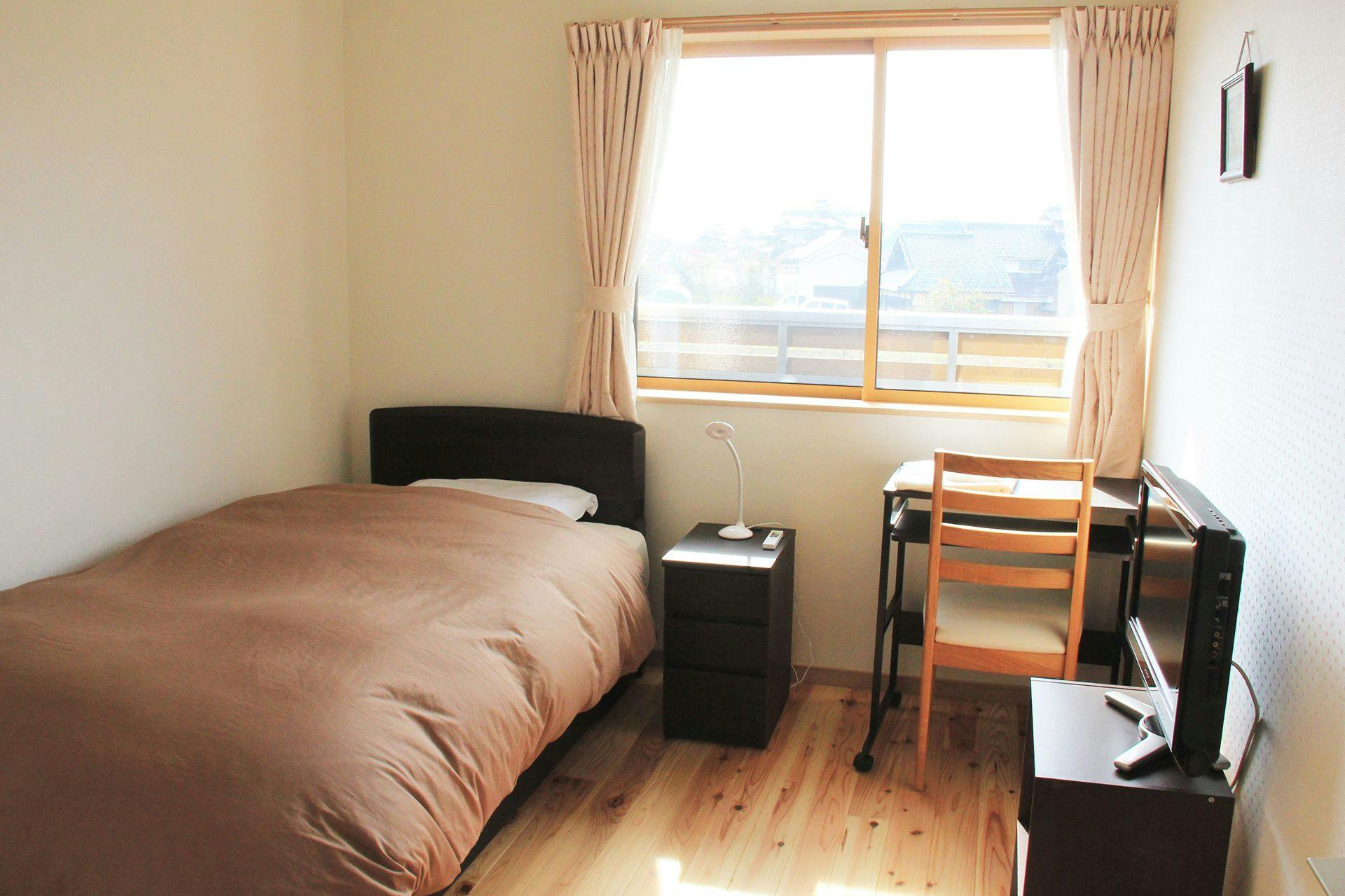 Kamar Single
