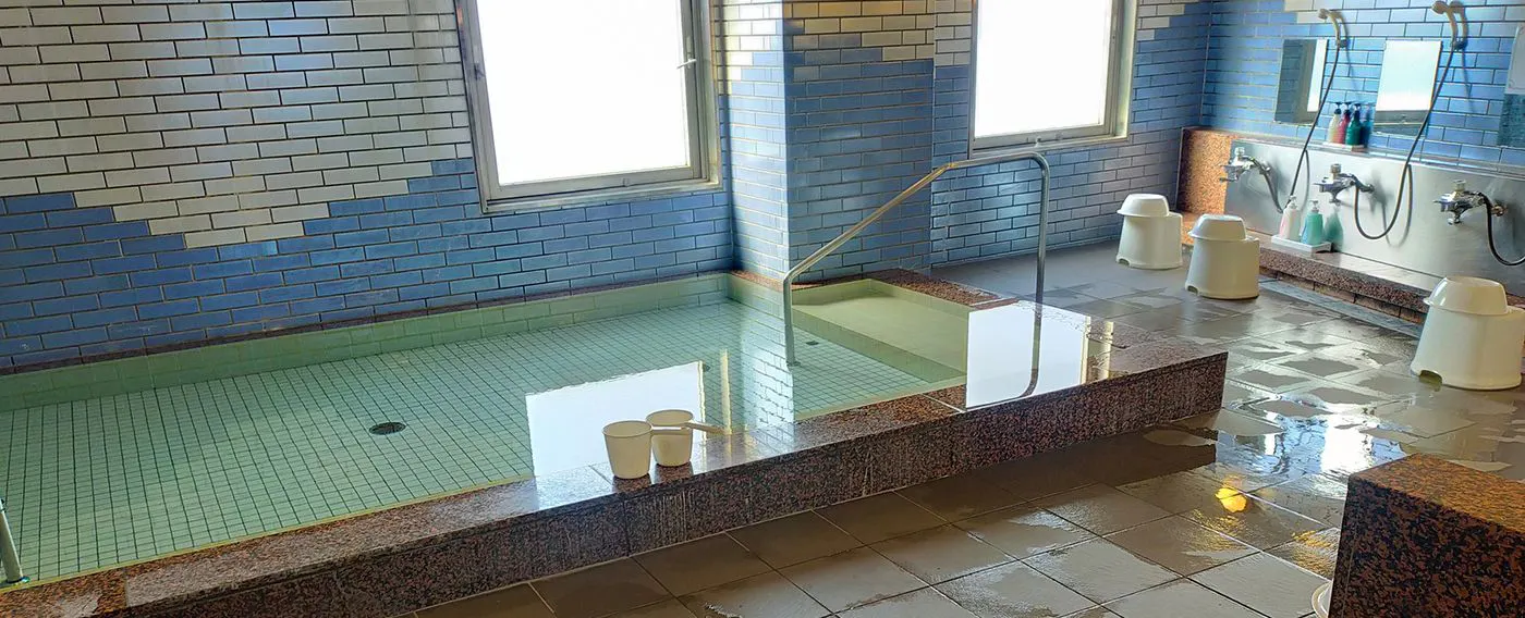 Topik_Kolam mandi awam