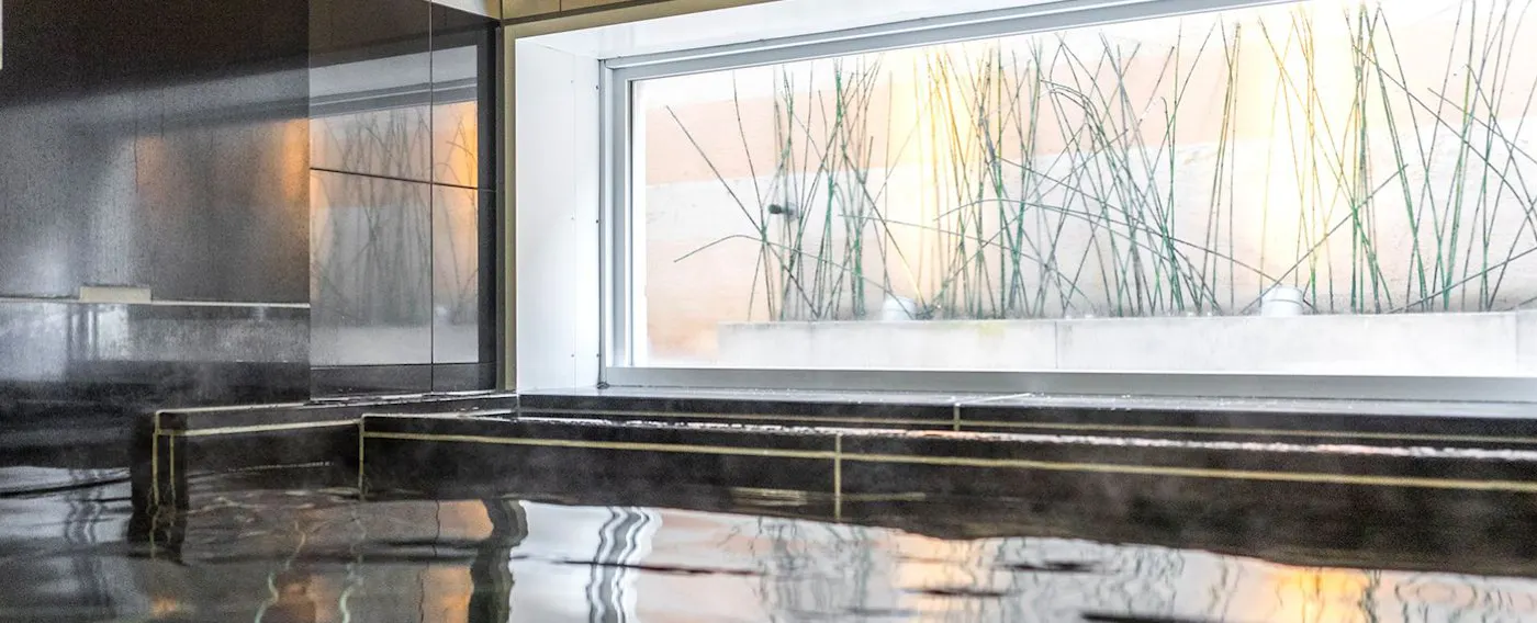 บ่อน้ำพุร้อนคาร์บอเนตเทียมความเข้มข้นสูง