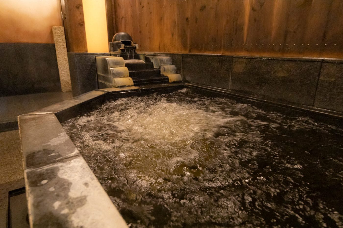 Dorogawa Onsen Kakujin