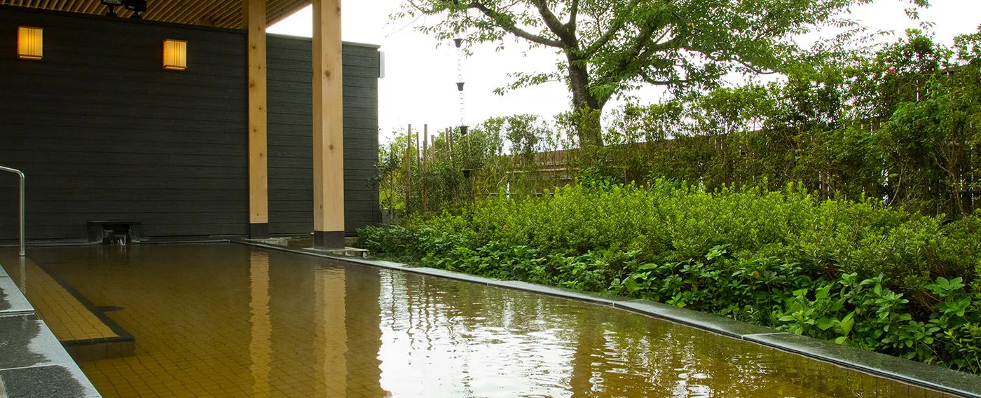 บ่อน้ำพุร้อนกลางแจ้ง