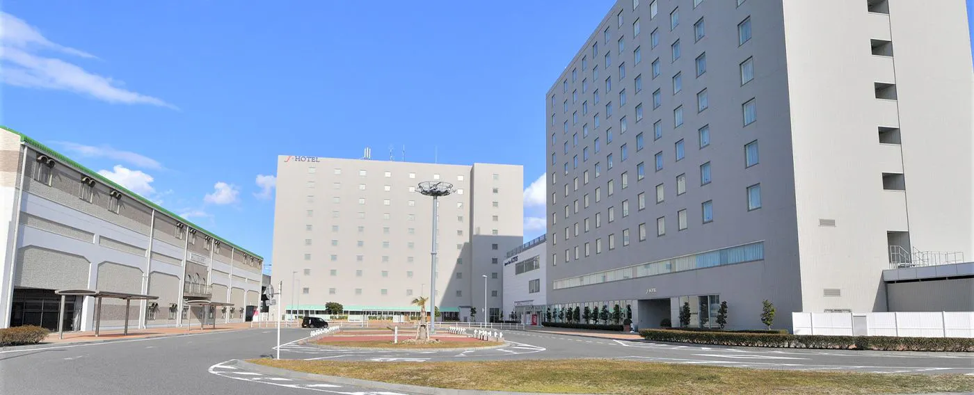 สถานีเมเท็ตสึริงคูโทโกนาเมะและโรงแรม