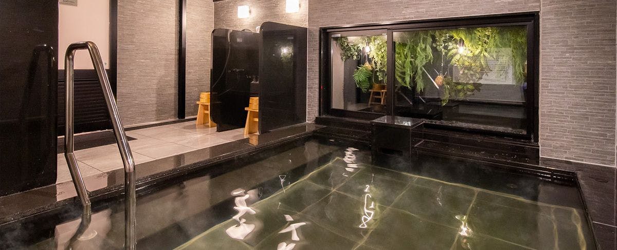 น้ำพุร้อนธรรมชาติ