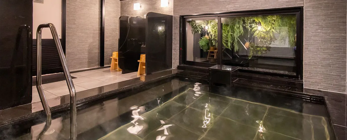 น้ำพุร้อนธรรมชาติ