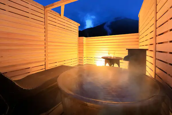 ออนเซ็นกลางแจ้ง