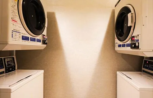 ร้านซักผ้าหยอดเหรียญ