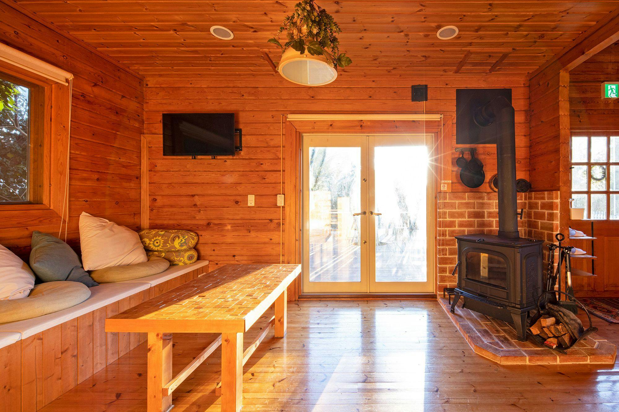 ALL SEASON RESORT NO.3 Warmth of Wood