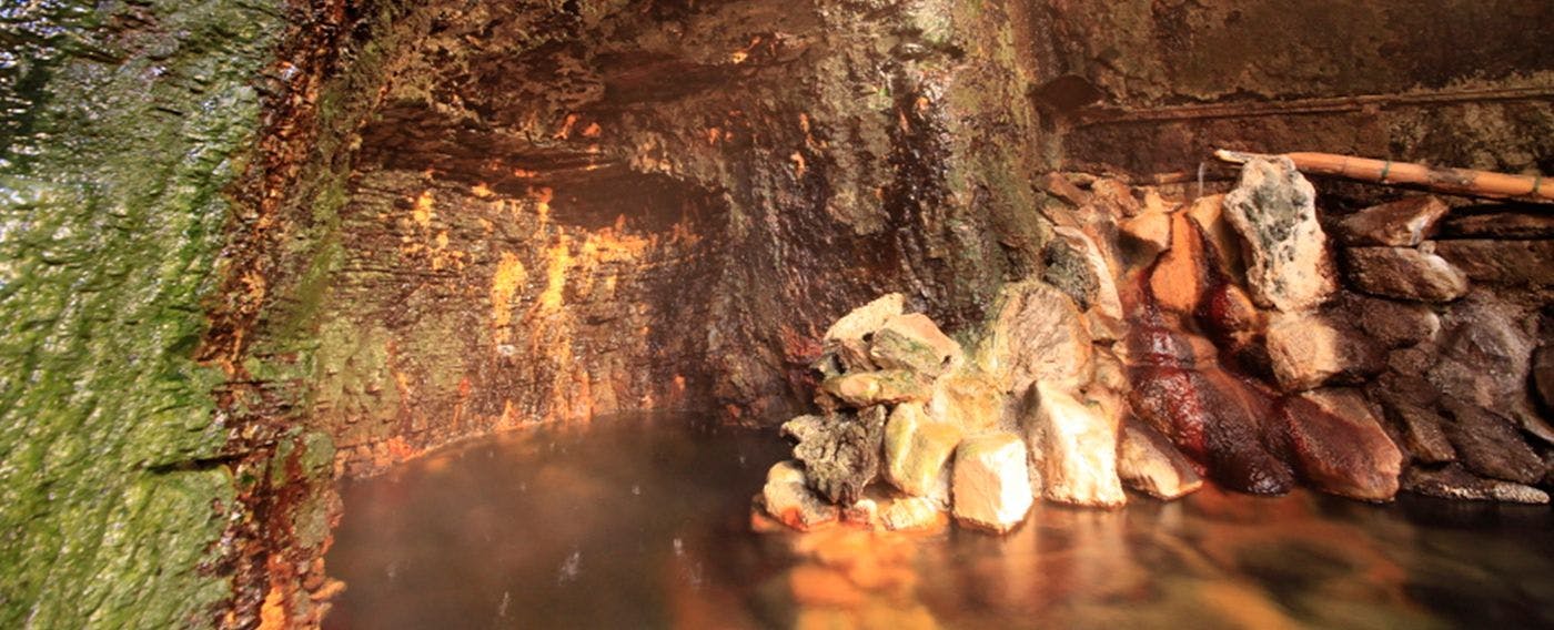 แหล่งน้ำร้อนมิอิ