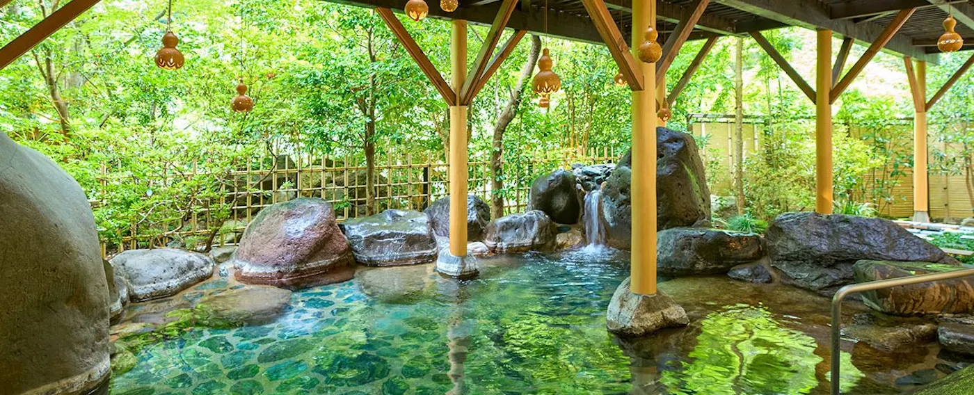 ออนเซ็นกลางแจ้ง