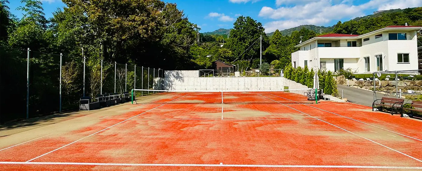 สนามเทนนิสส่วนตัว